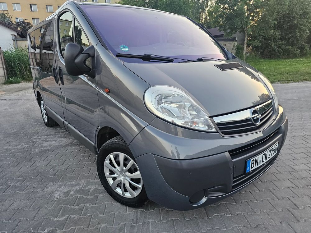 Opel Vivaro I (2001-2014) Life Cosmo L1H1 2012