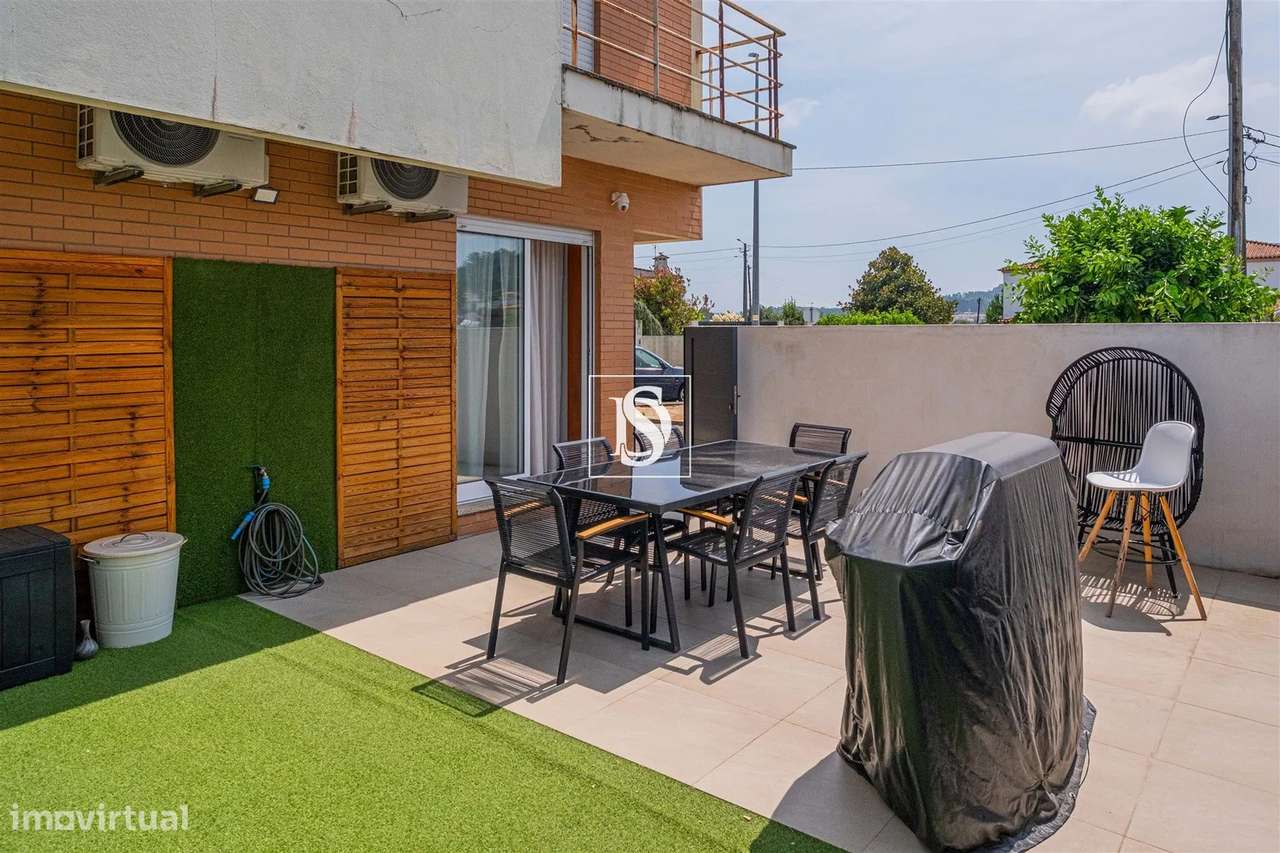 T2 com amplo terraço e dois lugares de estacionamento –Várzea,Barcelos-8