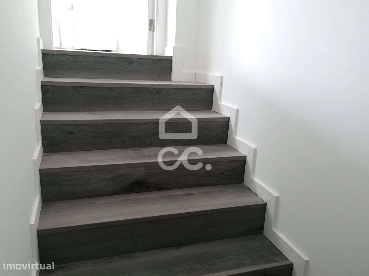 Moradia T3 totalmente remodelada, em Lourinhã – Conforto, modernidade-10