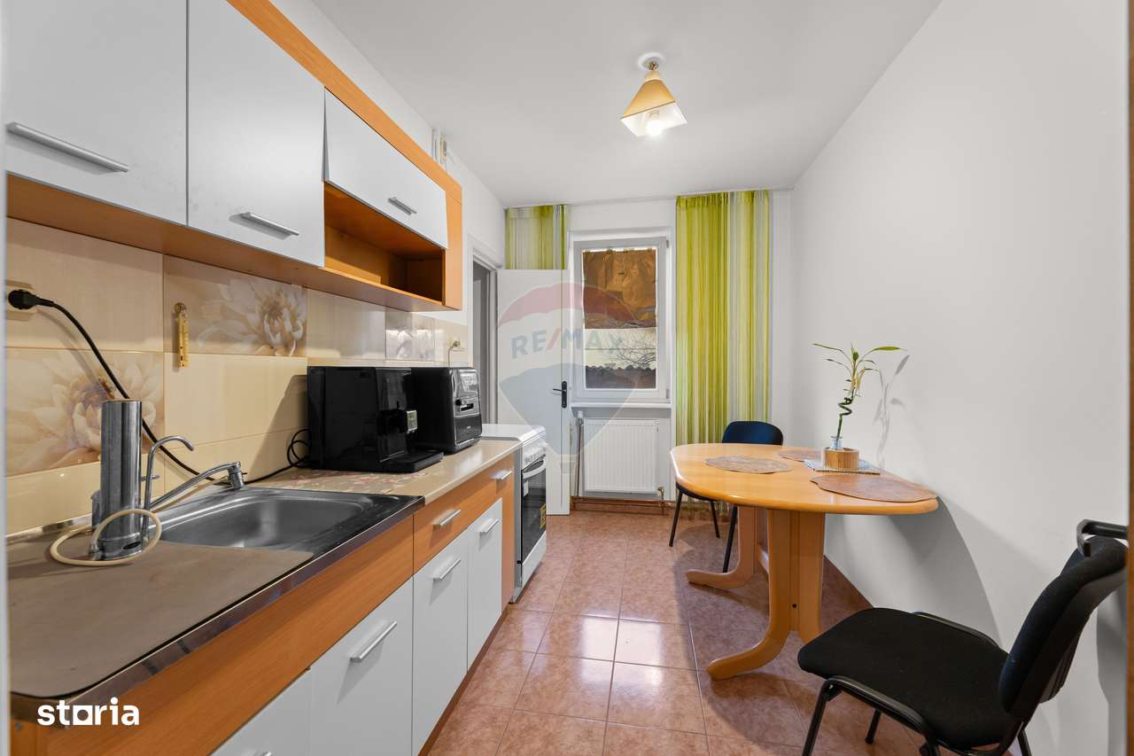 Apartament cu 4 camere de închiriat în zona Banu Maracine - Imagine principală: 5/8