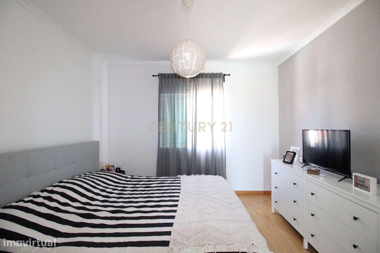 Espetacular  moradia T3 na Quinta do Conde com Terraço e logradouro e - Grande imagem: 5/38