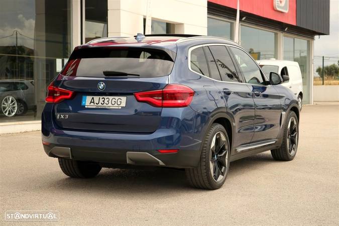 BMW iX3 Impressive - 9