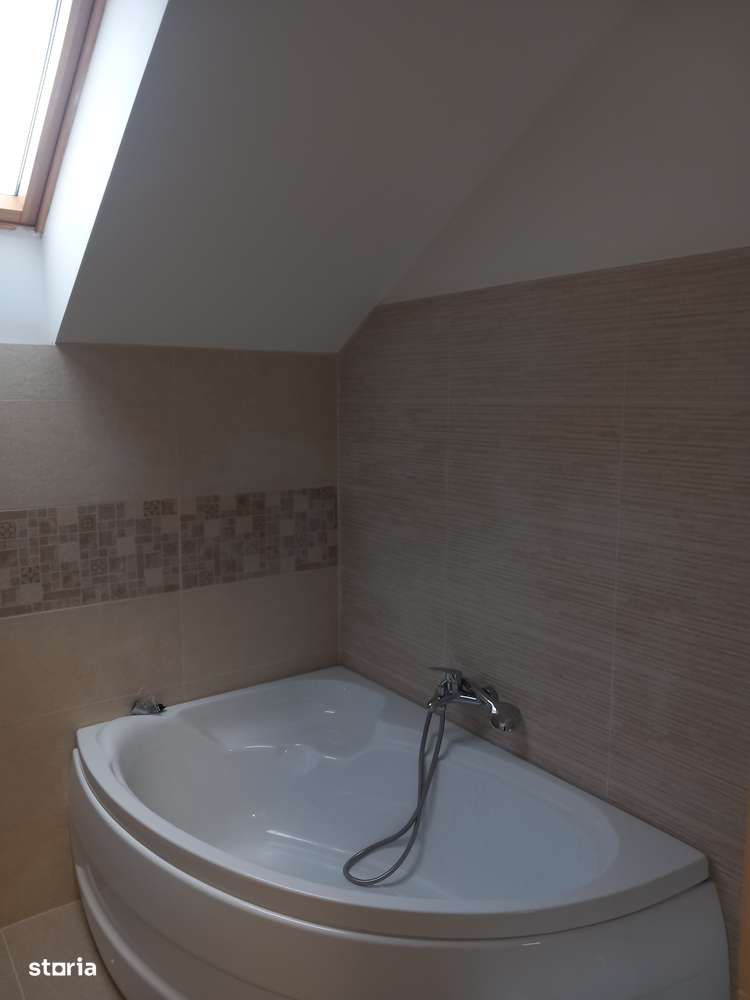 Casă  tip duplex, 3 cam, 85 mp,mobilat, utilat,Sancrai-8