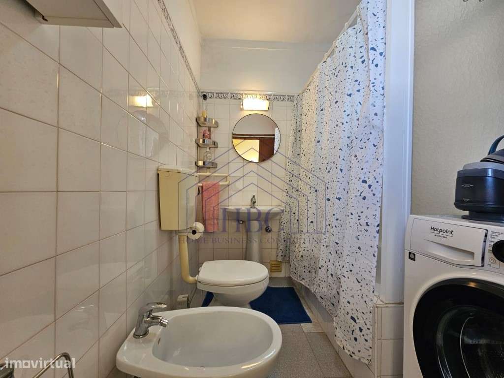 Moradia T3 de três andares no centro da Fuseta-13