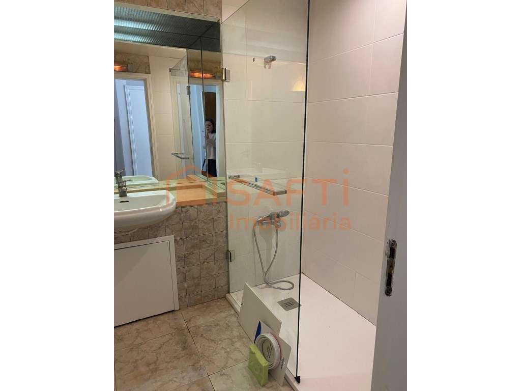 T0 De Alto padrao totalemente renovado- Arrendamento Anual Renovável - Grande imagem: 3/10