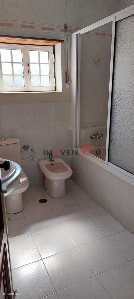 Moradia situada a dois minutos da Cidade de Ourém-2