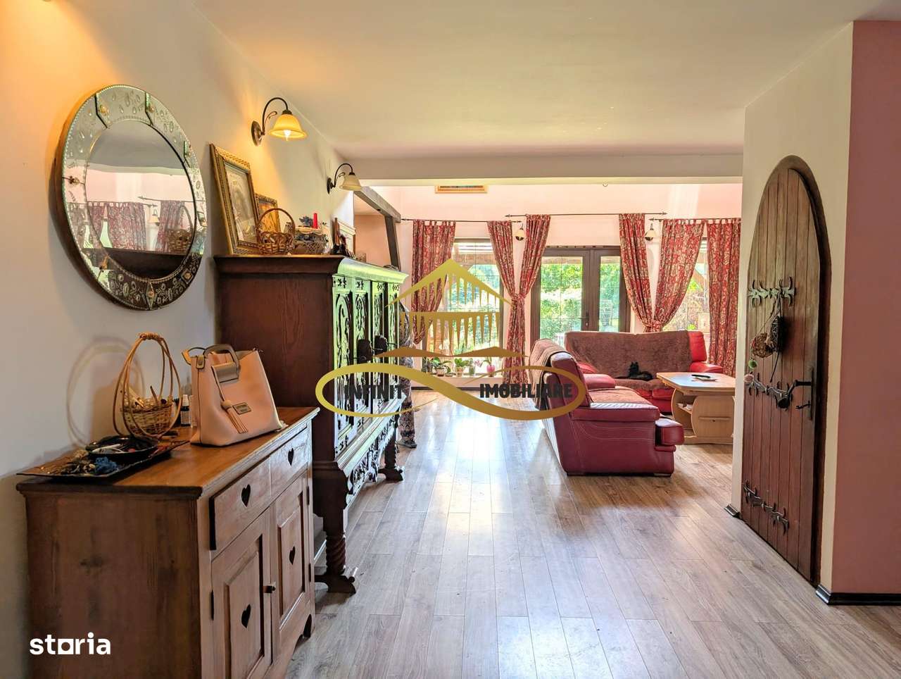Casă în Traian, poziție excelentă! - Imagine principală: 5/20