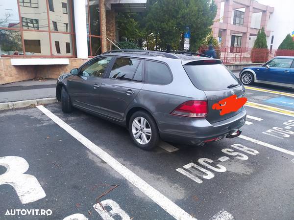 Volkswagen Golf 1.6 TDI DPF MATCH - 8