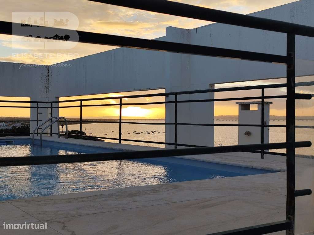 Apartamento à Venda em Alcochete - Vista majestosa sobre o rio Tejo...-55
