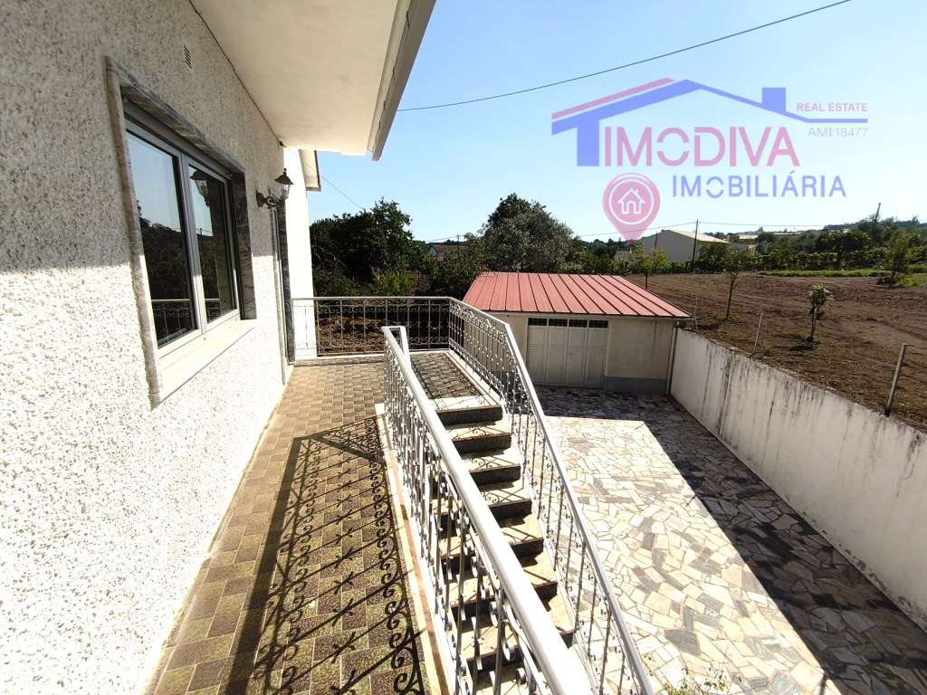 Moradia T3 com garagem e Terreno com 1850 m2 em Arega, Figueiró dos...-34
