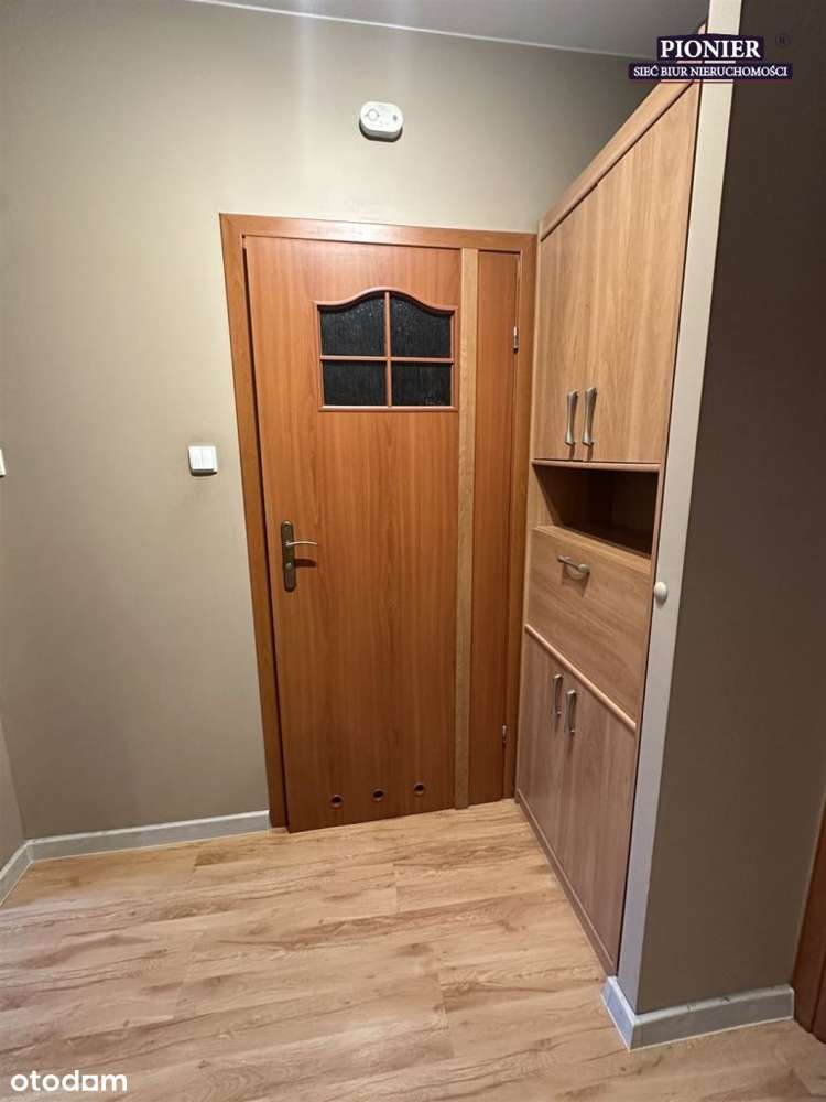 Komfortowy Apartament Blisko Las I Sklepy-11