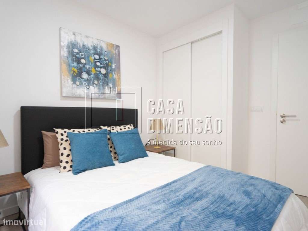 Apartamento de tipologia T3, com Varandas em Benfica!!-16