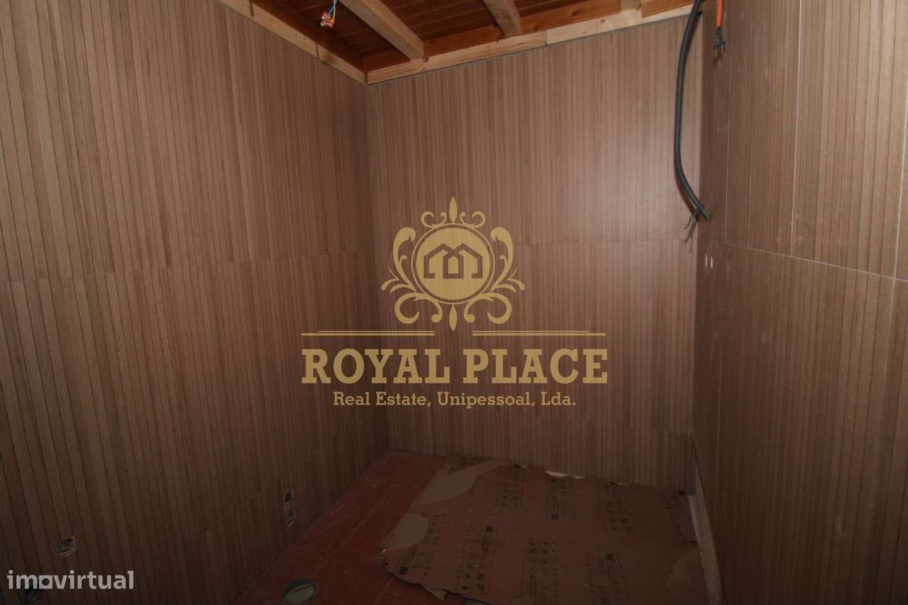 Moradia V2 Renovada com Anexo, Lourosa-29