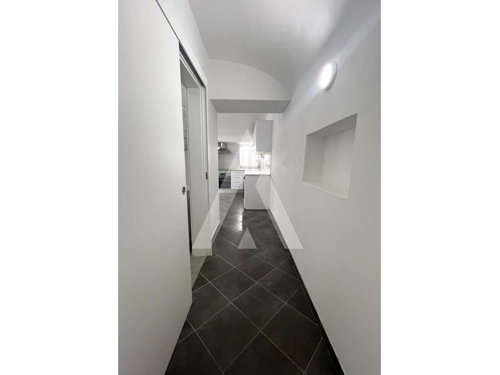 Moradia T2 Térrea no Centro Histórico de Évora-10