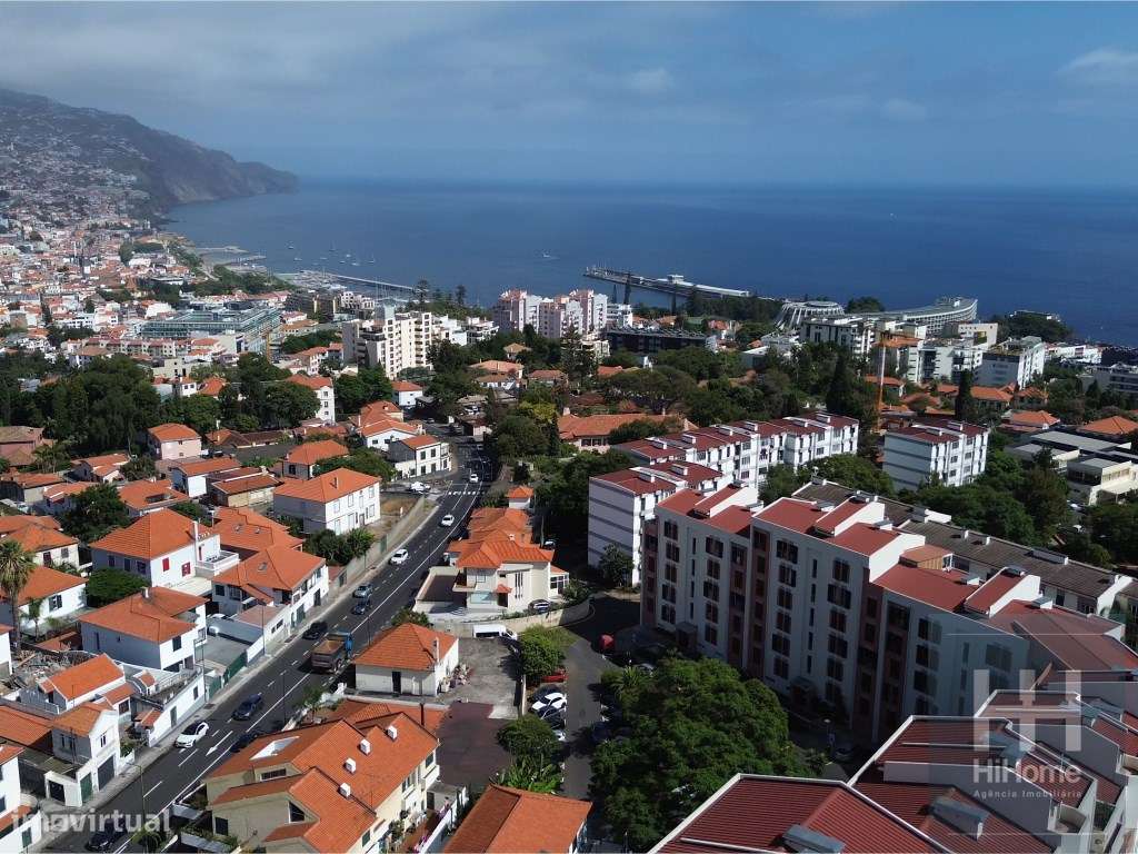 Apartamento T3 com garagem, centro Funchal, vista mar, serra e cidade.-29