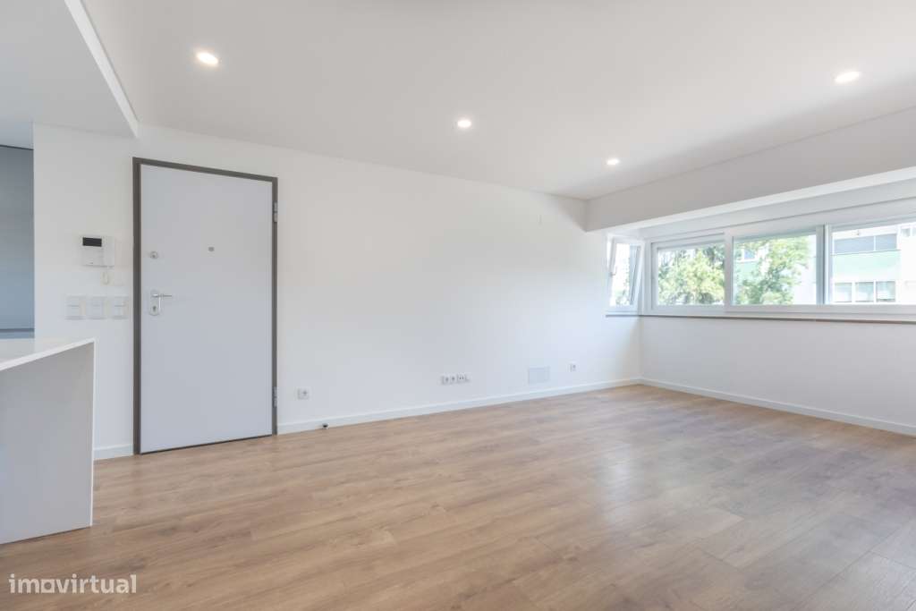 T3 Remodelado. Cozinha equipada e  Suite-0