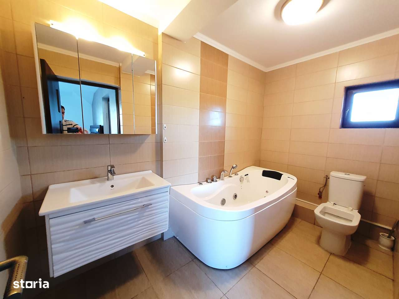 Casa Rediu, 3 camere, 120 mp, teren 550 mp, piscina, beci, foisor - Imagine principală: 5/10