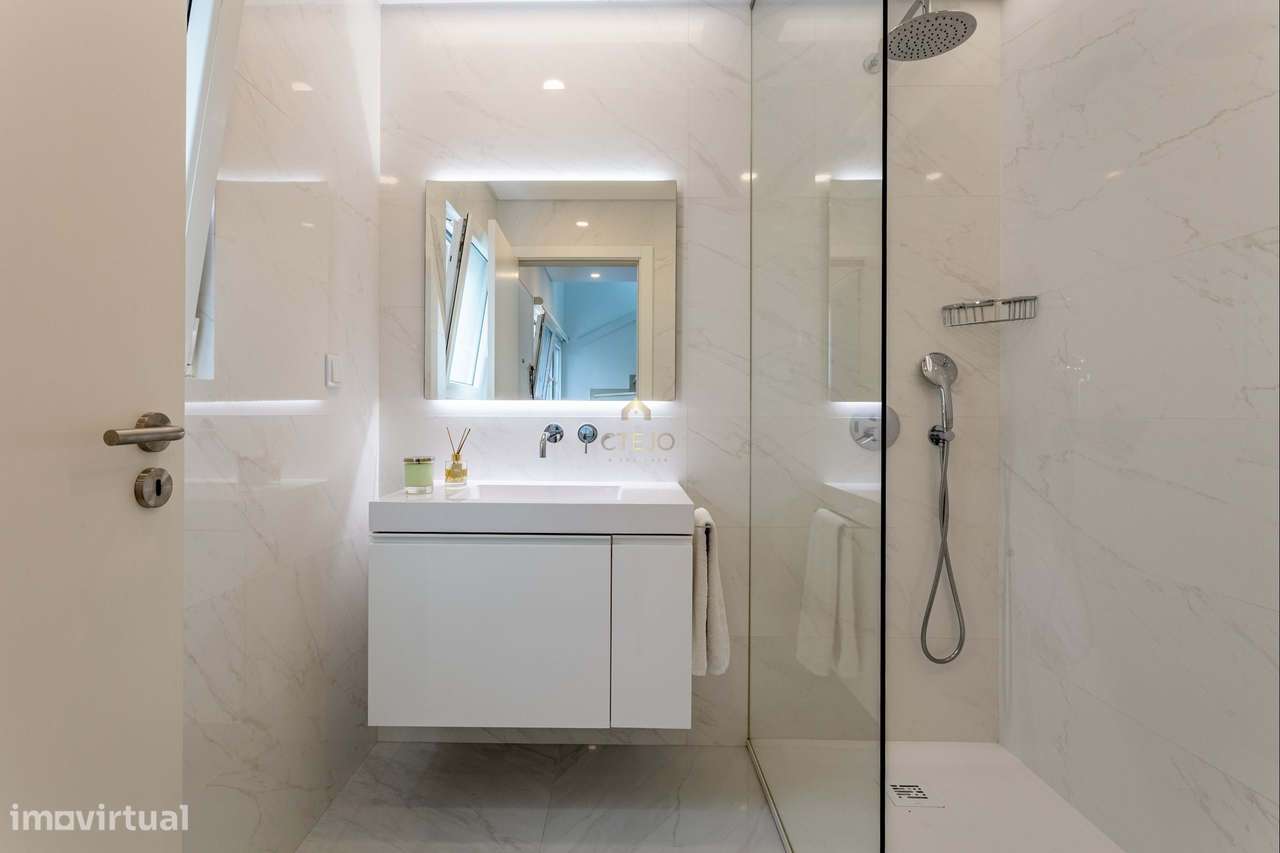 Moradia T2 Moderna com Pátio, Varanda e Chão Radiante – Bairro da Petr-13