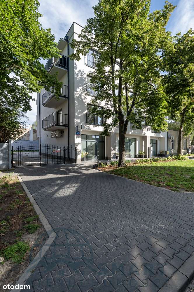 ToTu Płocka w kameralnym nowym budynku z garażem-0
