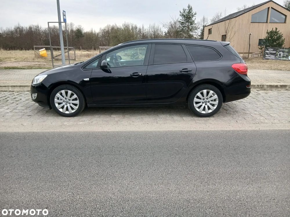 Opel Astra J (2009-2019) 2011
