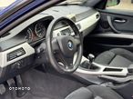 BMW Seria 3 318i - 12