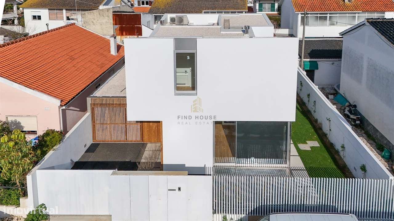 Moradia Isolada T4 com jardim e Garagem Box em Tires, São Domingos de - Grande imagem: 2/48