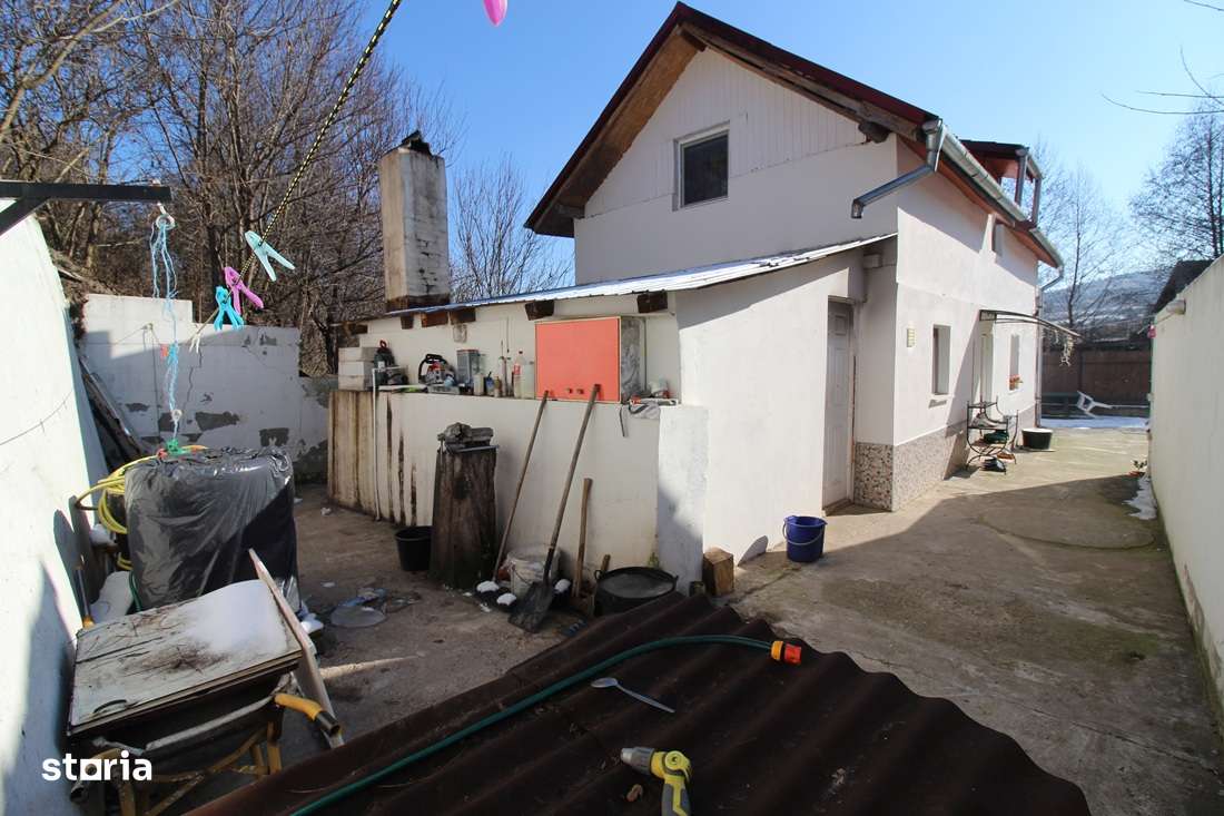 Vând casă Parter+Mansardă în Boș, la 8km de Hunedoara, teren 183mp-2