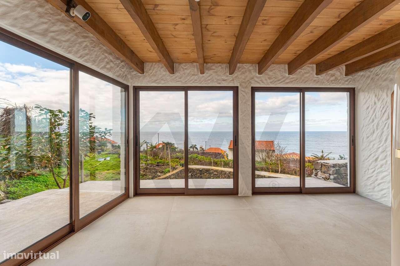 Palheiro T1 com Vista Mar Única – Fajã da Areia, São Vicente - Grande imagem: 2/28