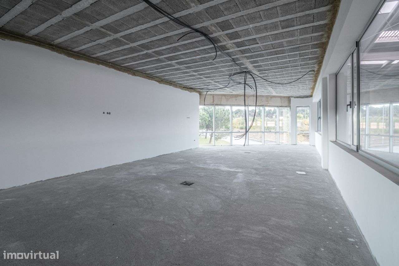 Unidade Fabril Nova em Zona Industrial-13