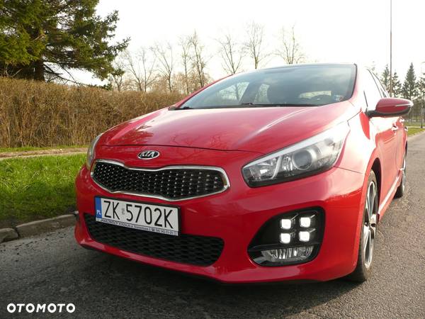 Kia Ceed 1.6 CRDi SCR GT-Line - 4