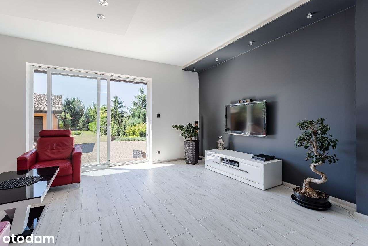 Duży dom z ogromnym ogrodem w pięknej okolicy-7