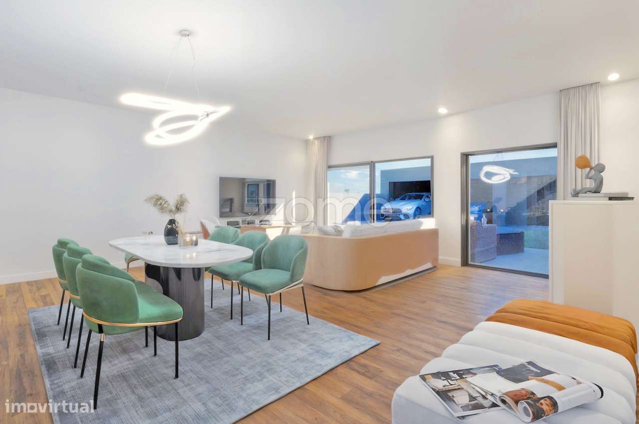 Nova T4 com 3 Suites | Piscina no Rooftop | junto à Praia da Madalena - Grande imagem: 3/35