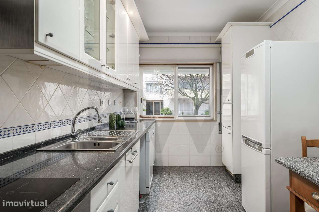 Apartamento T3 com elevador,  estacionamento e arrecadação, Jardins da-8