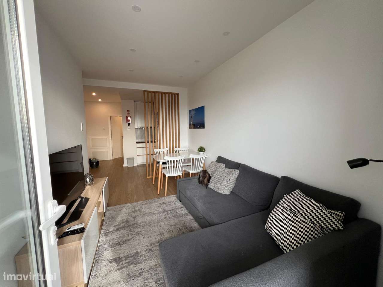 T1 na Baixa do Porto, Todo Mobilado e Equipado - Grande imagem: 4/24