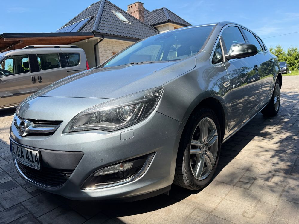 Opel Astra J (2009-2019) 1.4 T Essentia 2013