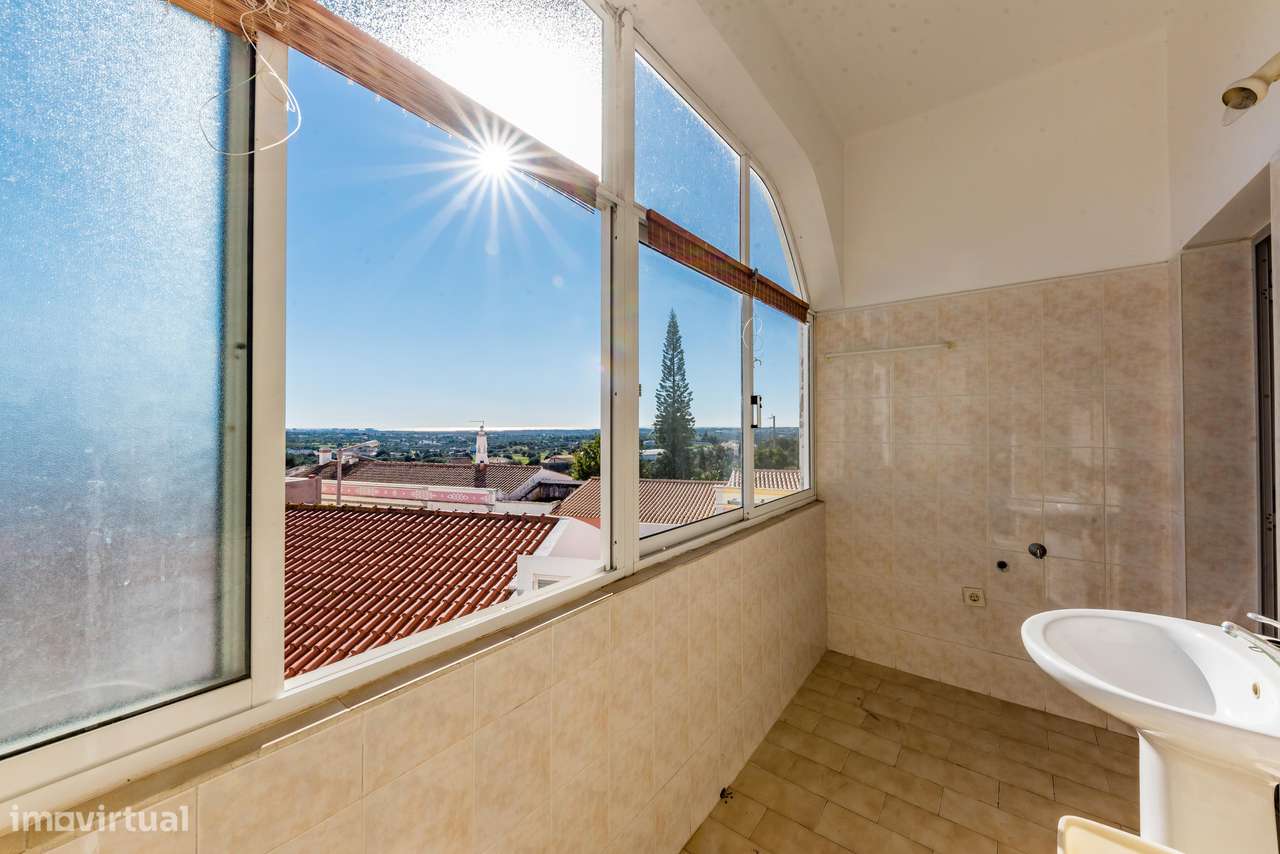 Moradia T5 com mais de 200m2 em Boliqueime-8