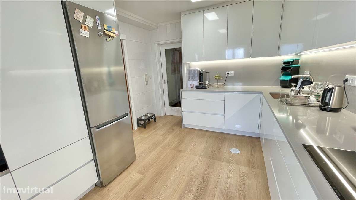 Moradia T4-Póvoa de Varzim-Centro-Acessos-2 Garagens Fechadas-5