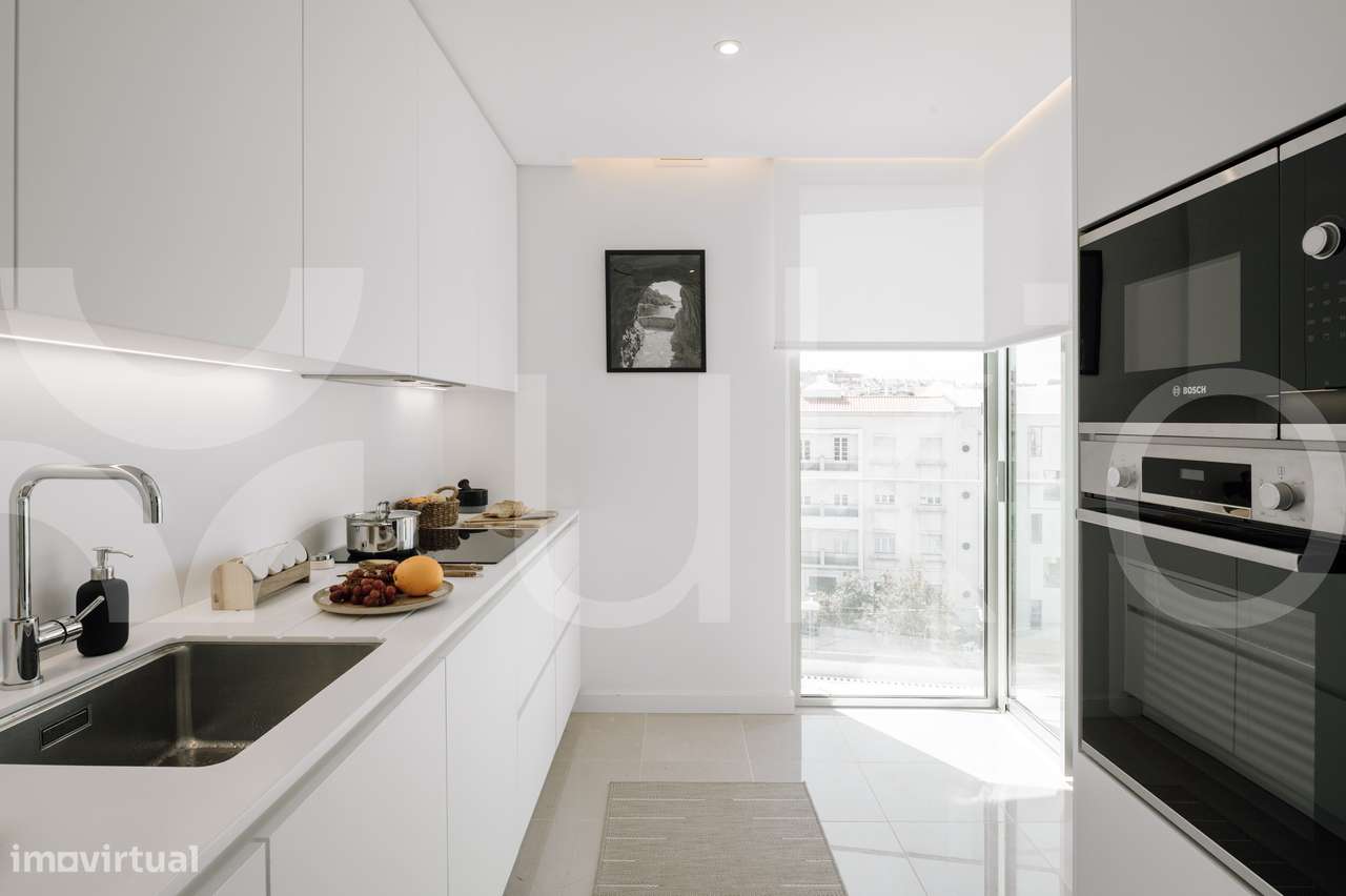 Apartamento T2, T3, T4 com varanda em Alvalade - Grande imagem: 4/22