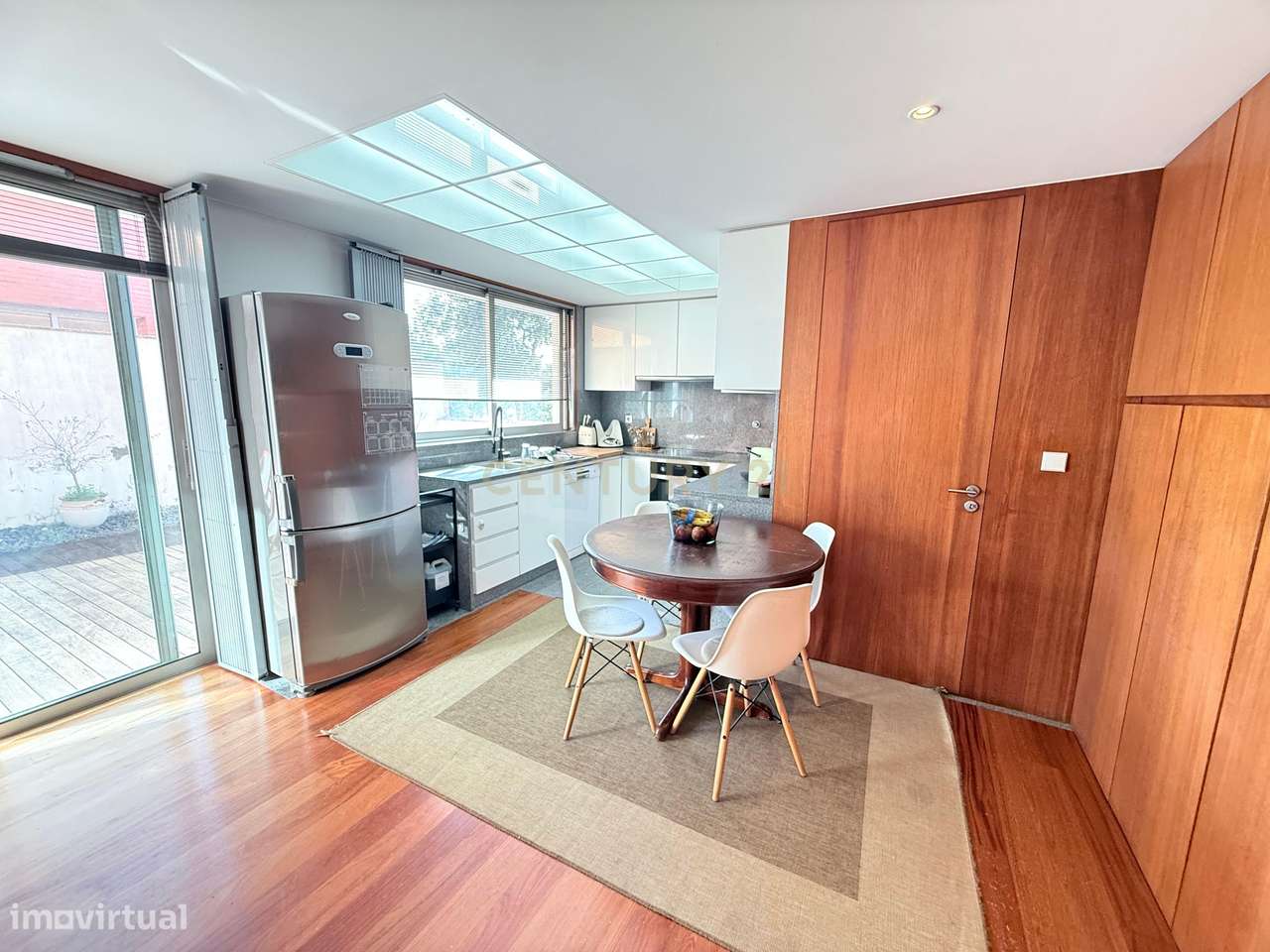 Moradia T3 com suite master, em condomínio de prestígio – Estrada Real-25