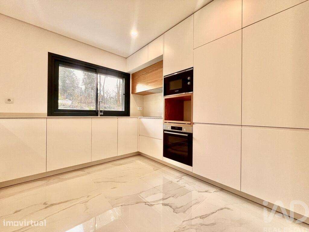 Casa / Villa T3 em Antas e Abade de Vermoim de 246,00 m2 - Grande imagem: 3/24