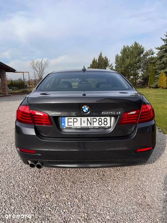 BMW Seria 5 525d xDrive - 8