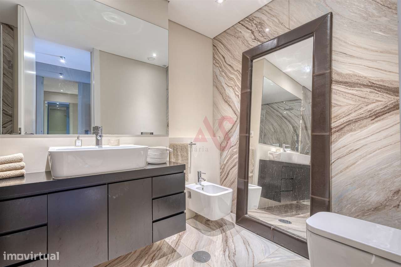 Penthouse Duplex Exclusiva em Frente à Praia de Salgueiros – na Primei-23