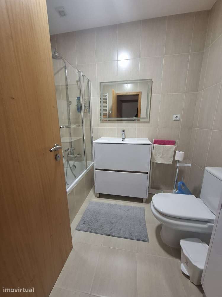 Moradia T4 em Cepães, Marinhas-16