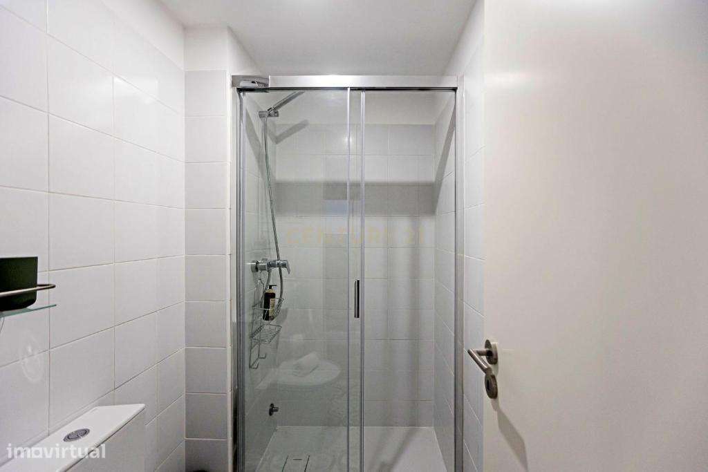 Prédio totalmente reabilitado com 5 apartamentos T0, no Centro Históri-27