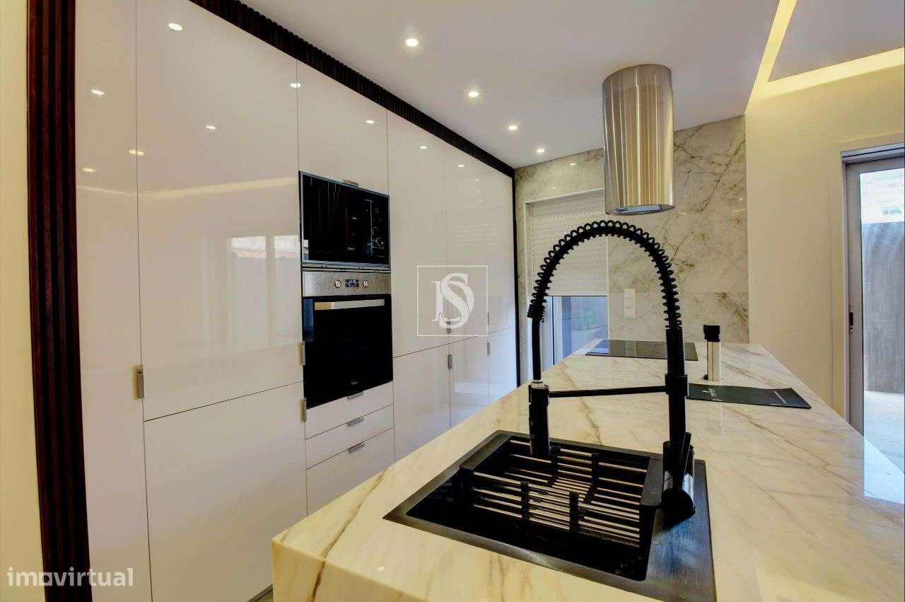 Apartamento T3 na praia da Póvoa de Varzim - Grande imagem: 2/17