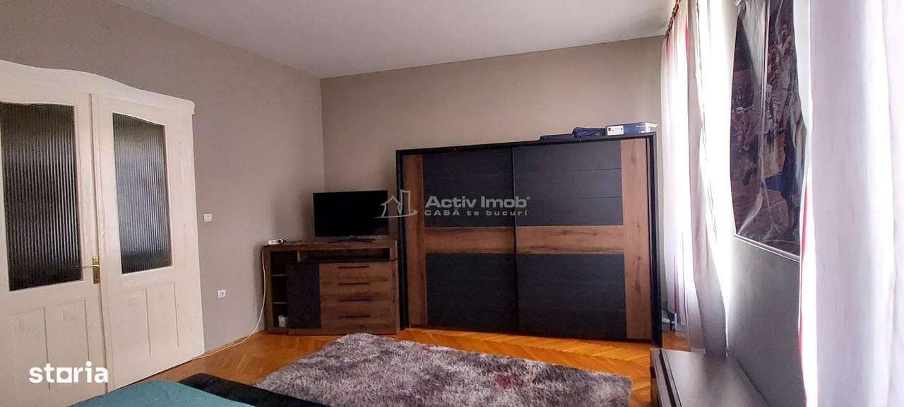 Casa individuala cu potential excelent pentru activitati profesionale - Imagine principală: 4/13