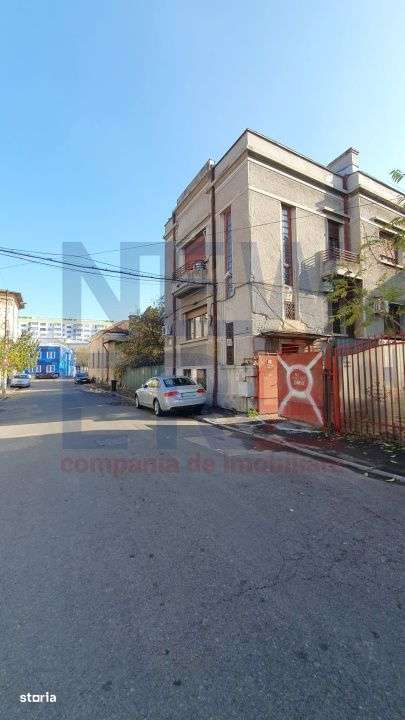Proprietate deosebita intr-o casa interbelica, de vanzare in zona Unir - Imagine principală: 1/13