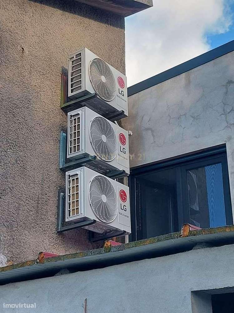 Moradia T3 com Piscina e T1 Independente em Brufe – Vila Nova de Famal-16