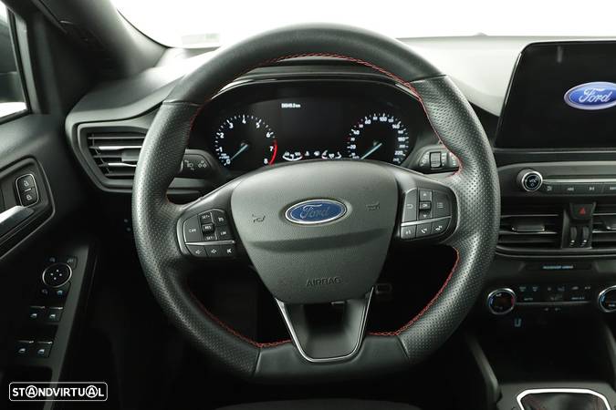 Ford Focus 1.0 EcoBoost MHEV ST-Line - 15