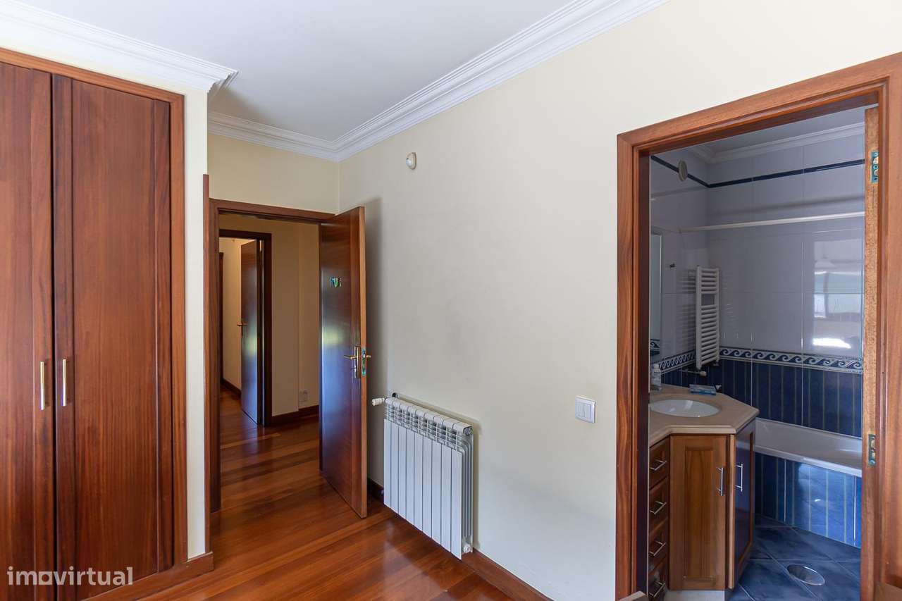 Quinta T4+1 , Moradia Térrea, 4.500 m² Terreno,  Privacidade Total-23